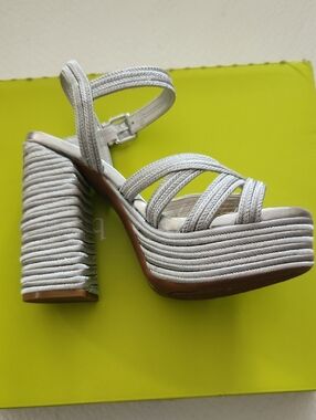 Gianni Bini Silver Metallic Platform Sandals